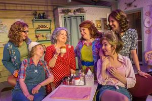 Becki Davis and Christian Tarzetti, Madeline Taliancich, Andee Reed, Lisa Picone Love Photo