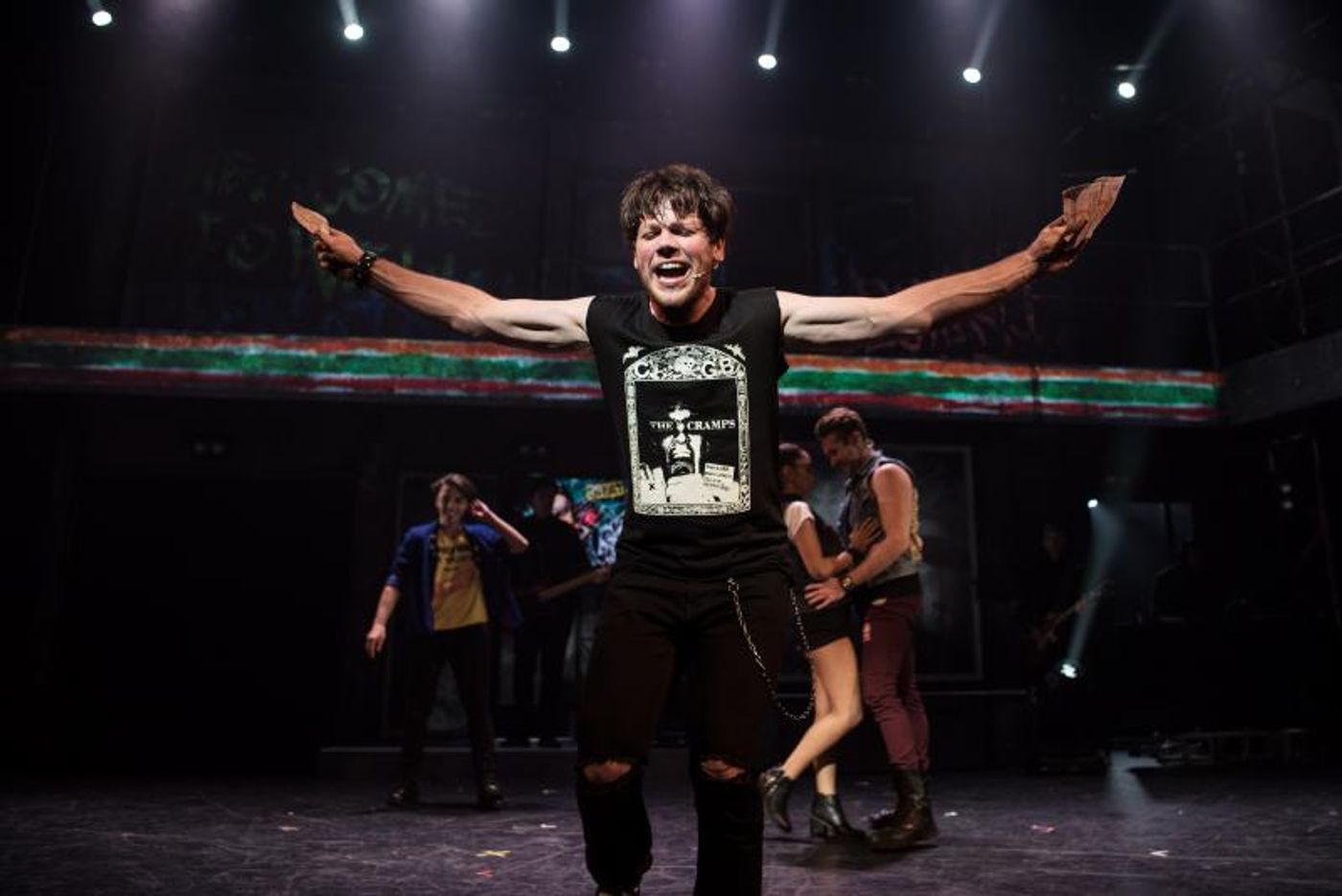 Review: AMERICAN IDIOT Takes Us Back To a Surprisingly Greener Day at Comedy Theatre  Image