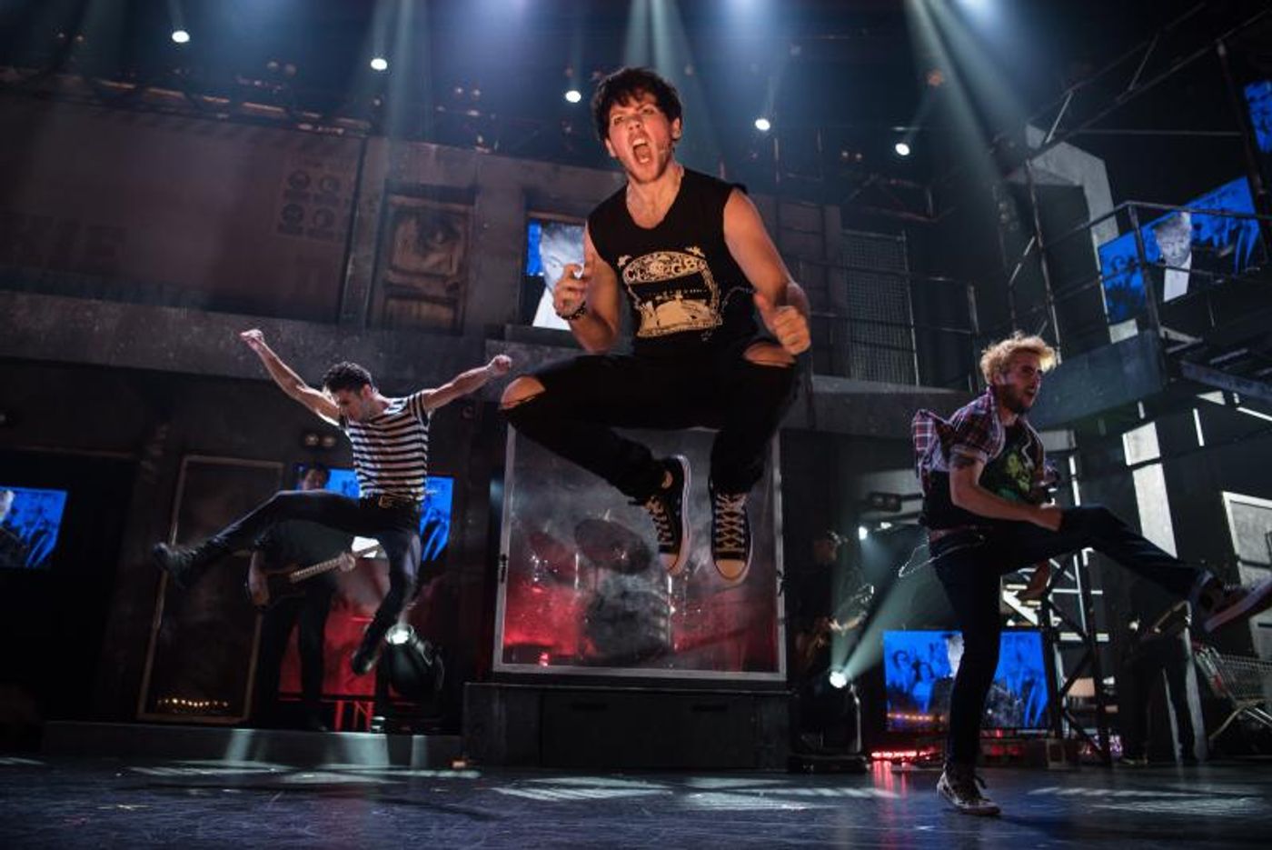 Review: AMERICAN IDIOT Takes Us Back To a Surprisingly Greener Day at Comedy Theatre  Image