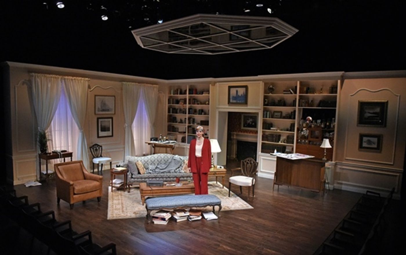 Review: Saffron Burrows is Jackie Kennedy in JACKIE UNVEILED  Image