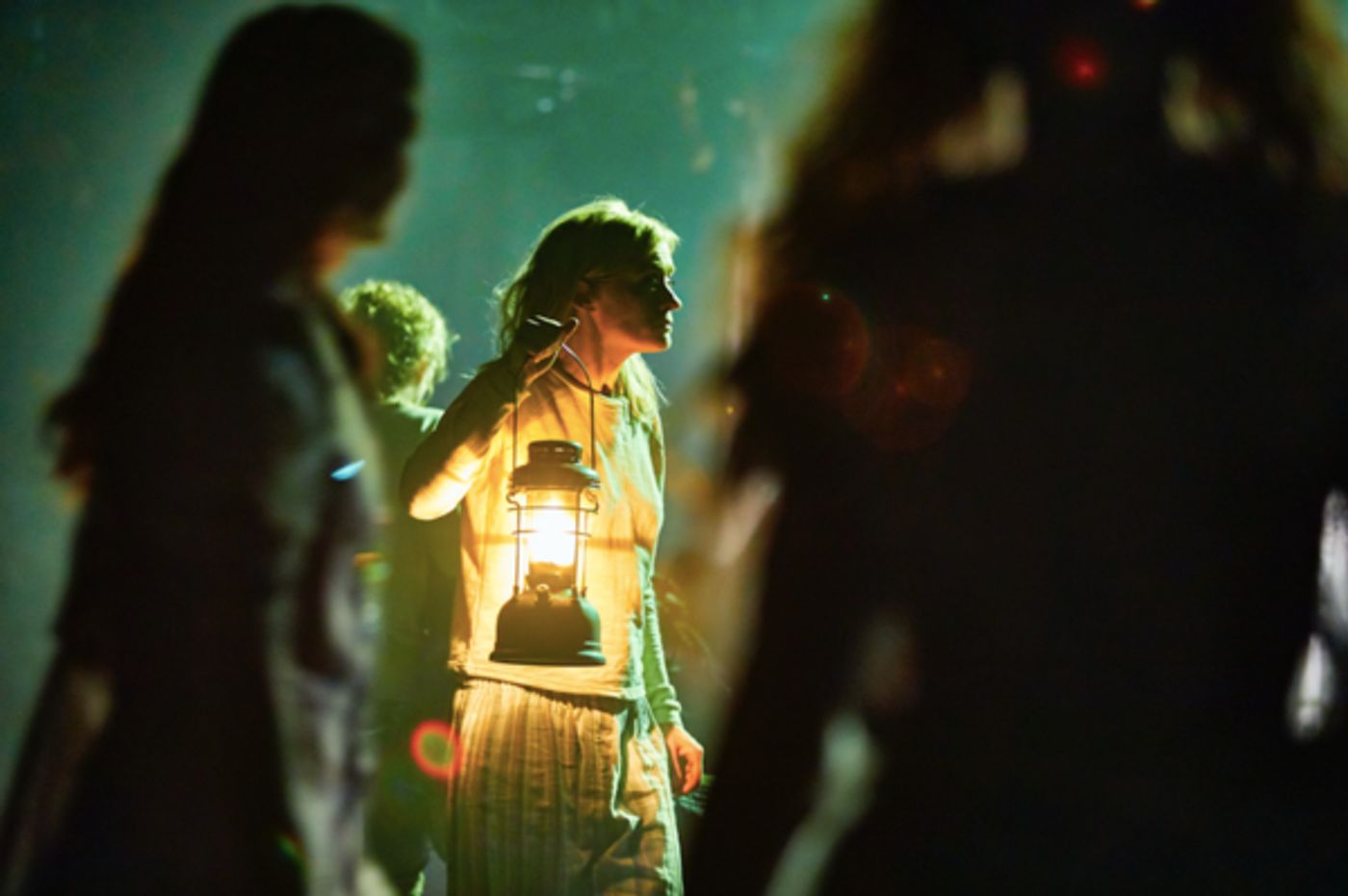 Photo Flash: First Look at MACBETH at the National Theatre  Image