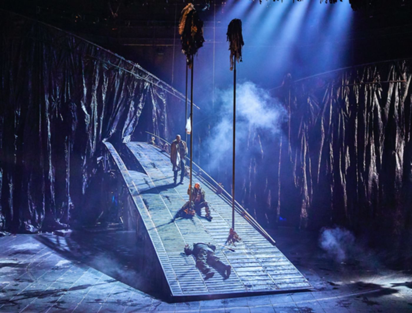 Photo Flash: First Look at MACBETH at the National Theatre  Image