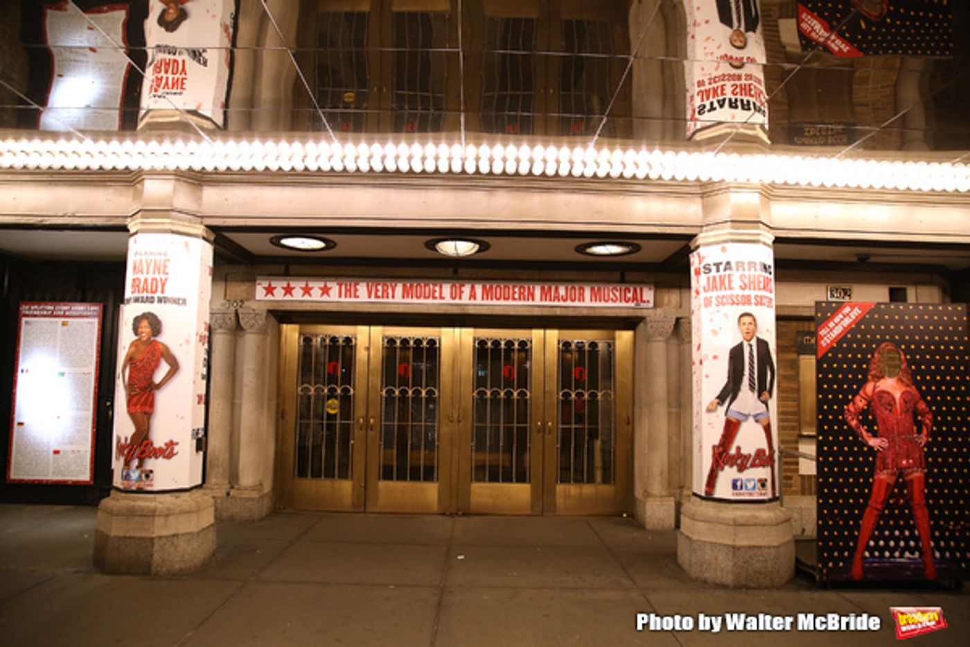 Photo Coverage: Wayne Brady Returns to Broadway's KINKY BOOTS  Image