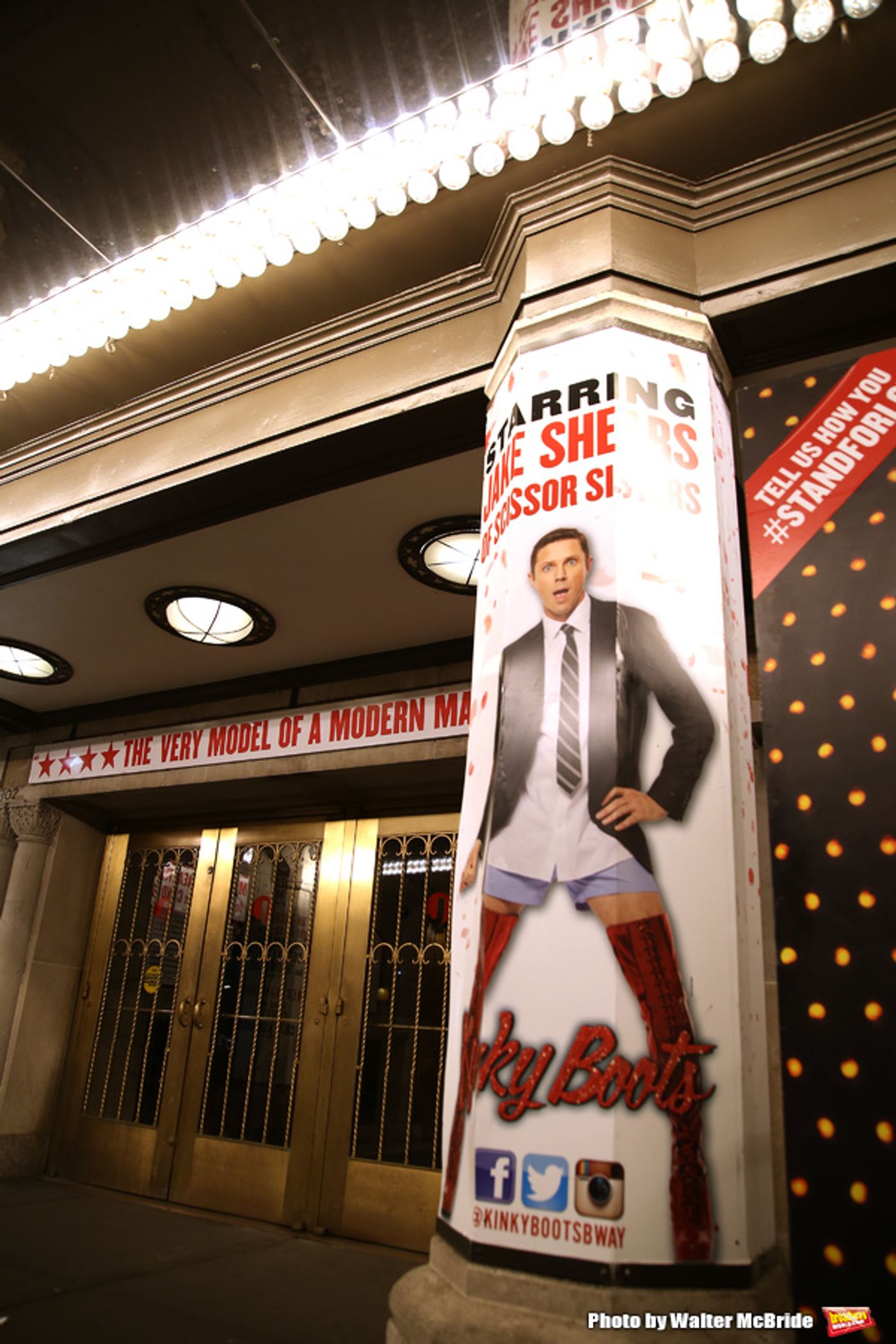 Photo Coverage: Wayne Brady Returns to Broadway's KINKY BOOTS  Image