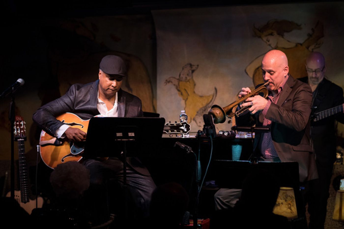 Photo Flash: Bernie Williams Takes the Stage at Cafe Carlyle Photo Flash: Bernie Williams Takes the Stage at Cafe Carlyle Image