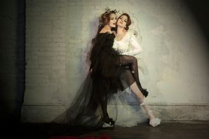 Gabriela & Mihaela Modorcea Photo