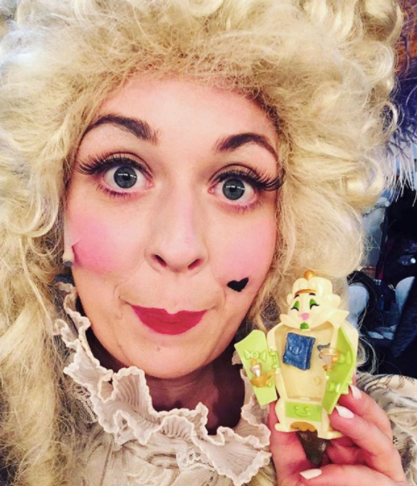 Photo Flash: The Merry Murderesses Collect for BC/EFA, and More Saturday Intermission Pics!  Image