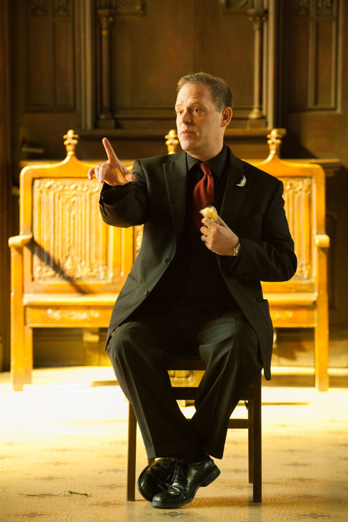 Photo Flash: First Look at NEIL TOBIN, NECROMANCER: NEAR DEATH EXPERIENCE at Rosehill Cemetery Photo Flash: First Look at NEIL TOBIN, NECROMANCER: NEAR DEATH EXPERIENCE at Rosehill Cemetery Image