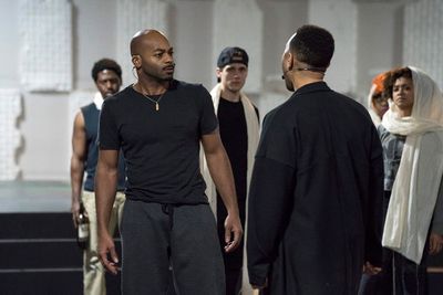 Brandon Victor Dixon Photo