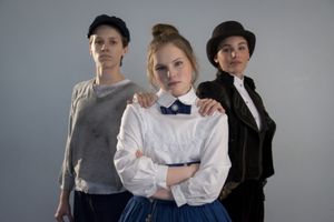 Peyton Nicholson as Ned Land, Alexa Stratton as Pierietta Aronnax, Madeline Carter as Conseil
photo by Jason Johnson-Spinos @ BroadwayWorld Peyton Nicholson as Ned Land, Alexa Stratton as Pierietta Aronnax, Madeline Carter as Photo
