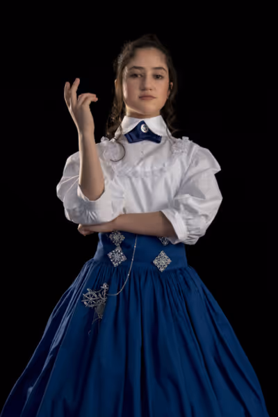 Elizabeth Belilty as Pieretta Aronnax

photo by Jason Johnson-Spinos Photo