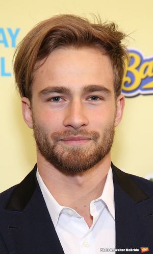 Levi Bradley a Photo