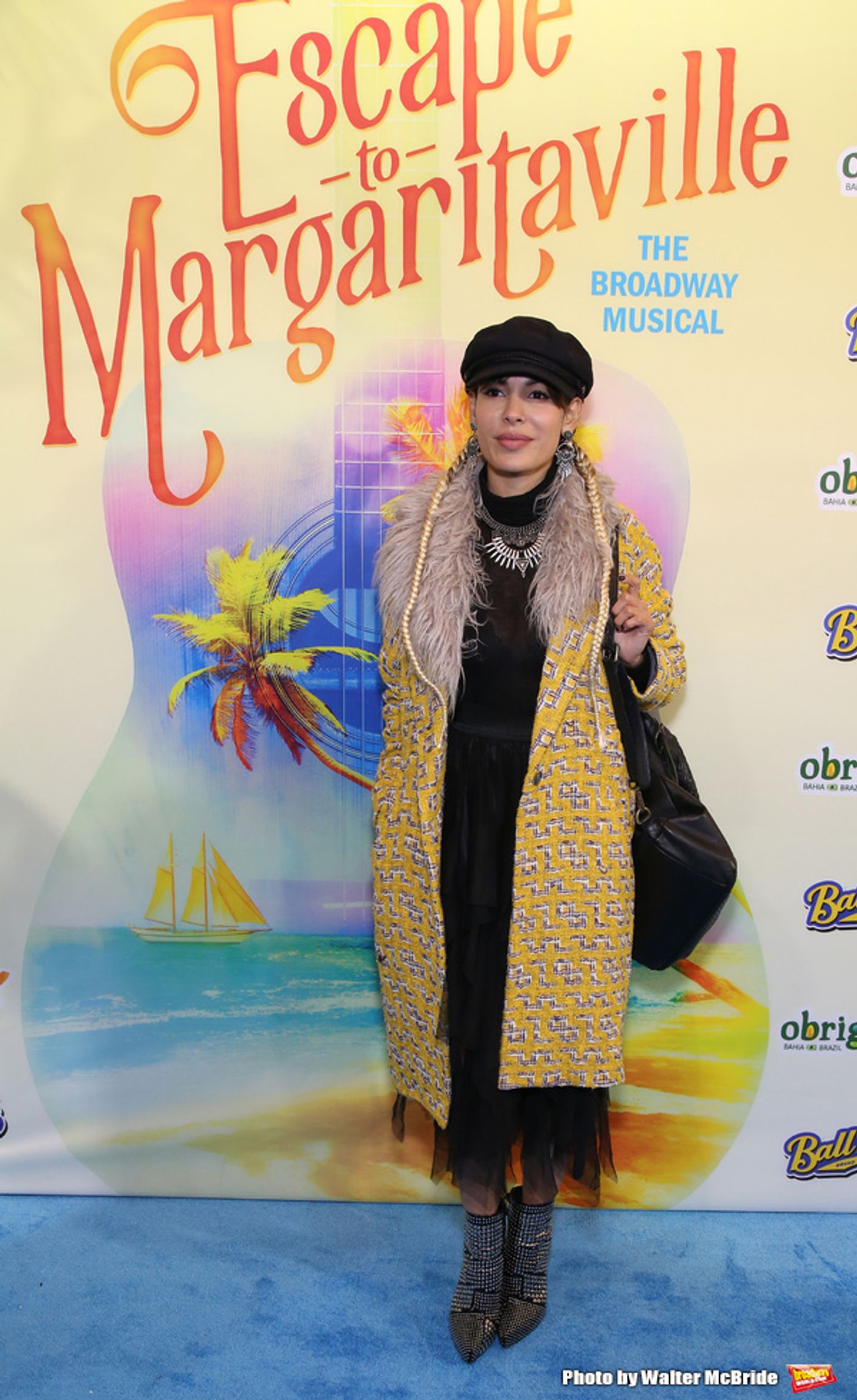 Photo Coverage: On the Blue Carpet at Opening Night of ESCAPE TO MARGARITAVILLE  Image