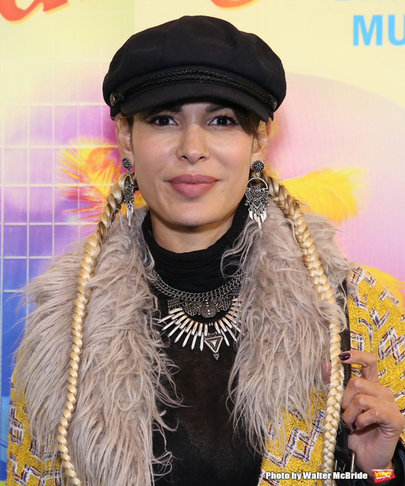 Photo Coverage: On the Blue Carpet at Opening Night of ESCAPE TO MARGARITAVILLE  Image