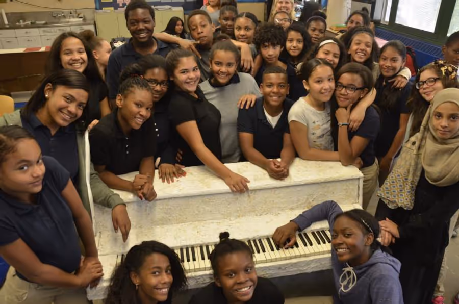 Sing for Hope & Mini USA Partner for #DrivingHope Initiative During 8th Annual Sing For Hope Pianos Image