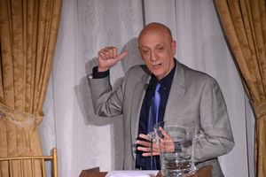 Tom Viola @ BroadwayWorld Tom Viola Photo