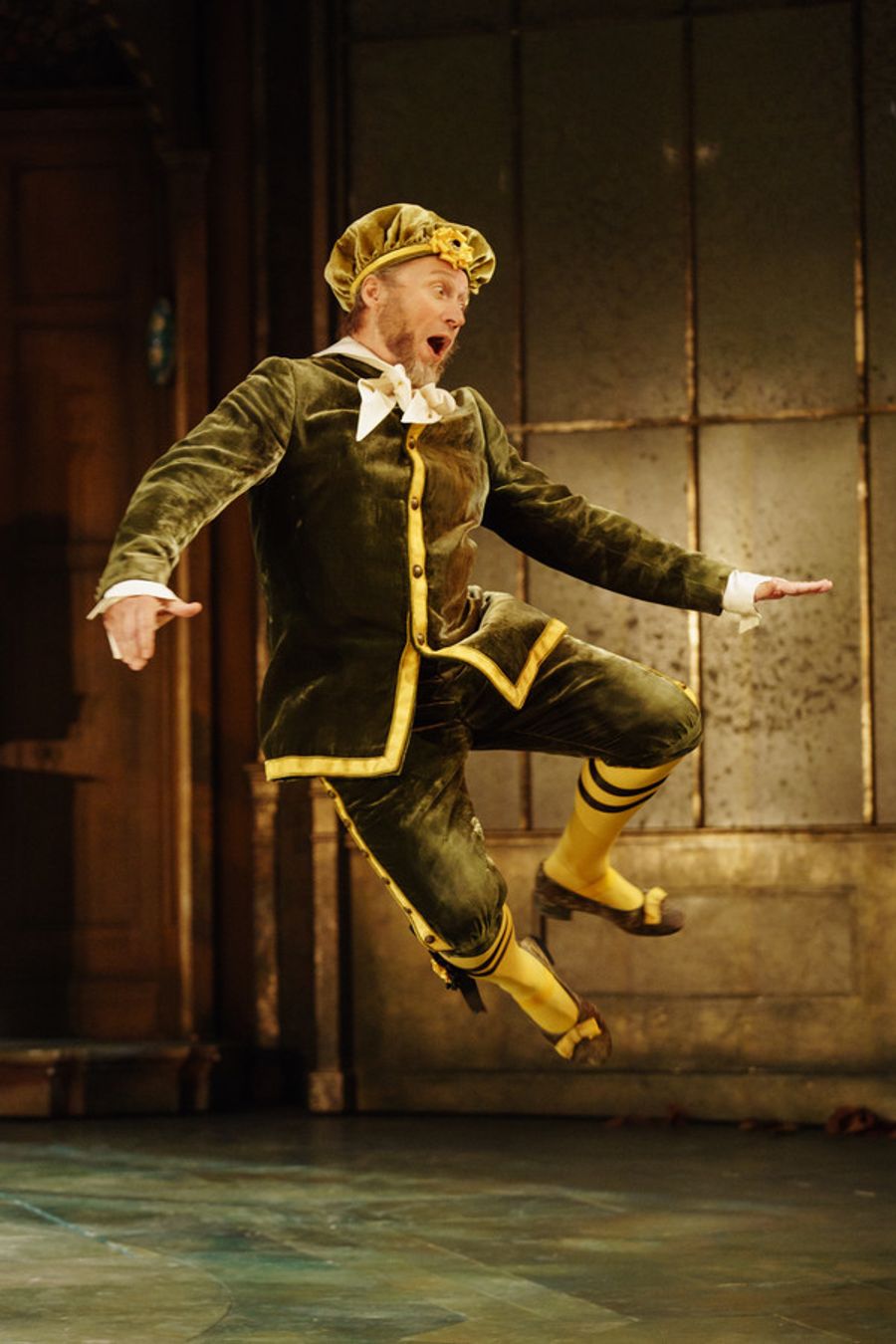 Photo Flash: Royal Shakespeare Company'S TWELFTH NIGHT Presented at River Street Theatre Stage2Screen Image