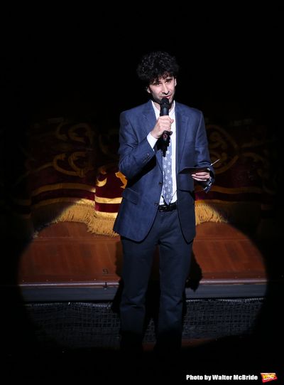 John Cariani  Photo