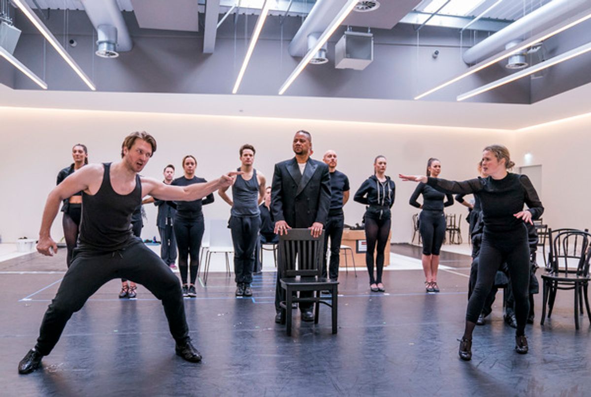 Chris Warner Drake, Cuba Gooding Jr., Sarah Soetaert and the company at 