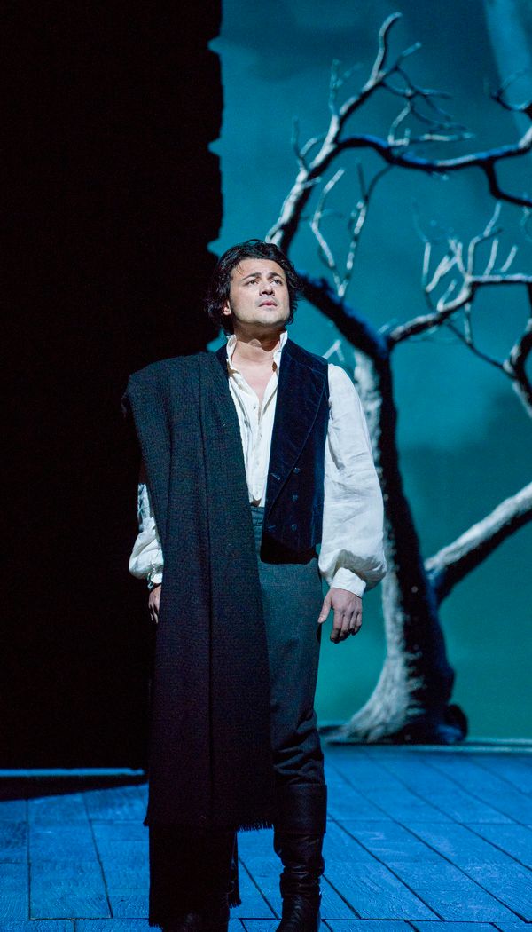 Photo Flash: First Look At Lucia di Lammermoor at The Met — photo 11 of 28