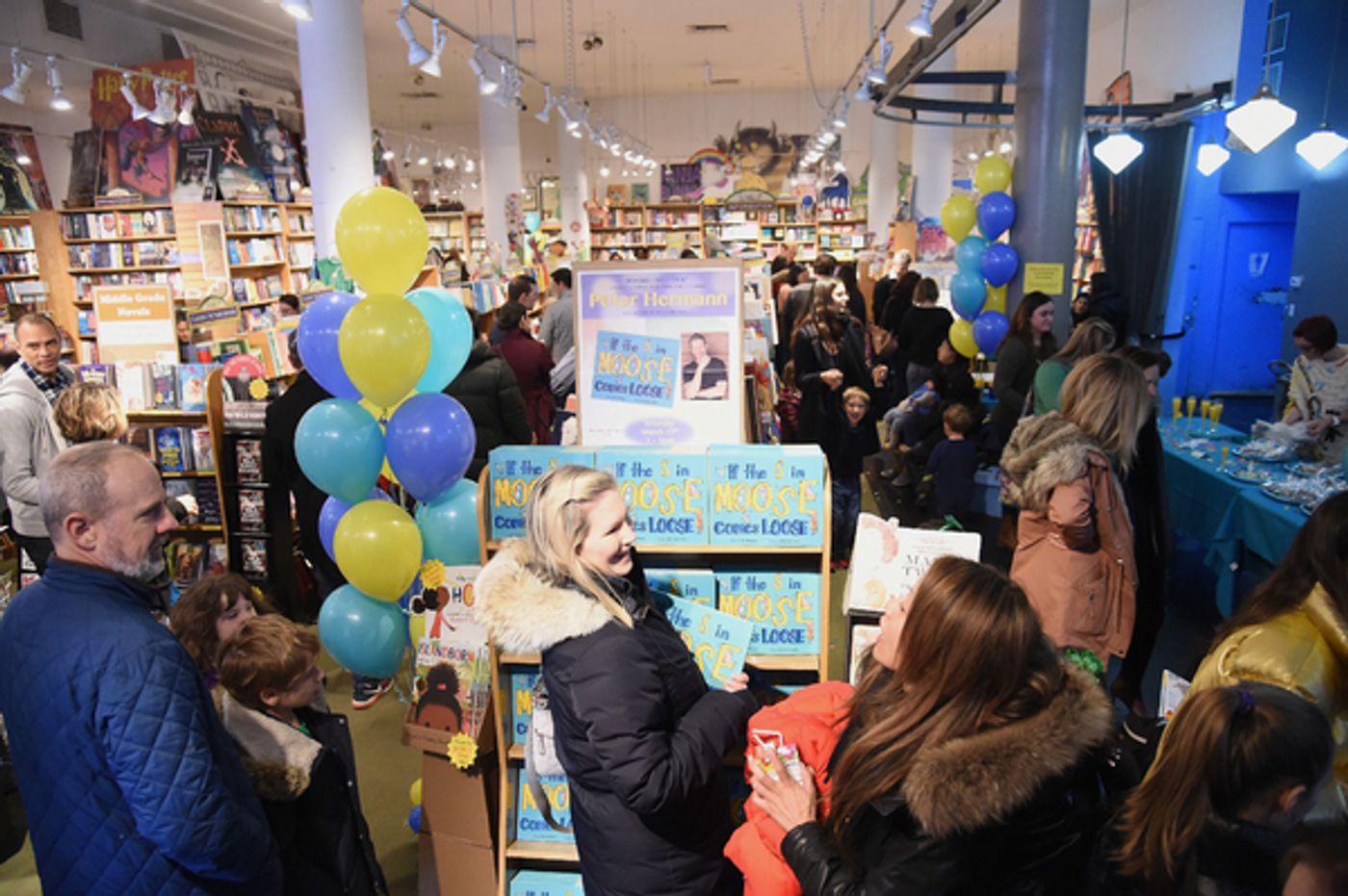 Photo Flash: Sutton Foster and More Celebrate at YOUNGER Star Peter Hermann's Book Launch  Image