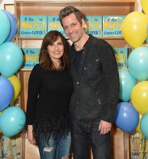 Mariska Hargitay and Peter Hermann Photo