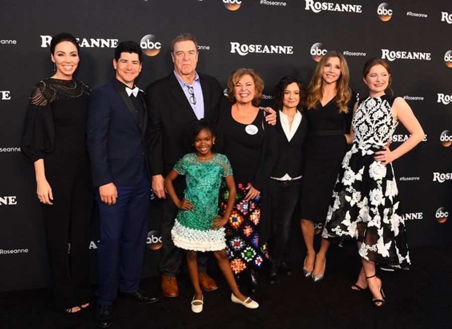 Photo Coverage: ROSEANNE Screens for the Fans Ahead of Premiere Image