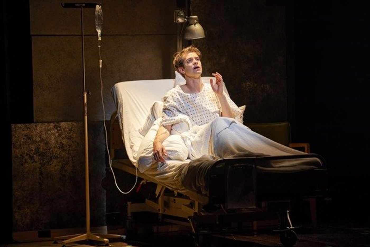 Review: ANGELS IN AMERICA Revival Flies In The Face of Trump Presidency  Image