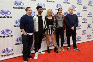 JOE POKASKI, AUBREY JOSEPH, OLIVIA HOLT, GINA PRINCE-BYTHEWOOD, JEPH LOEB @ BroadwayWorld JOE POKASKI, AUBREY JOSEPH, OLIVIA HOLT, GINA PRINCE-BYTHEWOOD, JEPH LOEB Photo