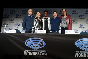 JEPH LOEB, OLIVIA HOLT, AUBREY JOSEPH, JOE POKASKI, GINA PRINCE-BYTHEWOOD Photo