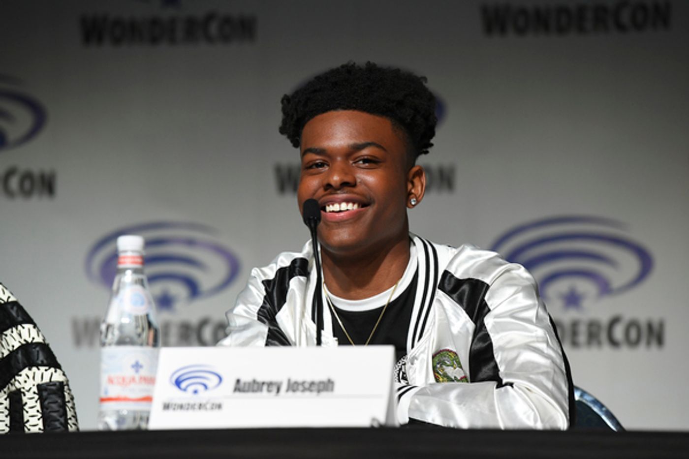 Photo Coverage: The Stars of Marvel's CLOAK & DAGGER Shine At WONDERCON  Image