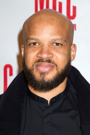 Glenn Davis @ BroadwayWorld Glenn Davis Photo