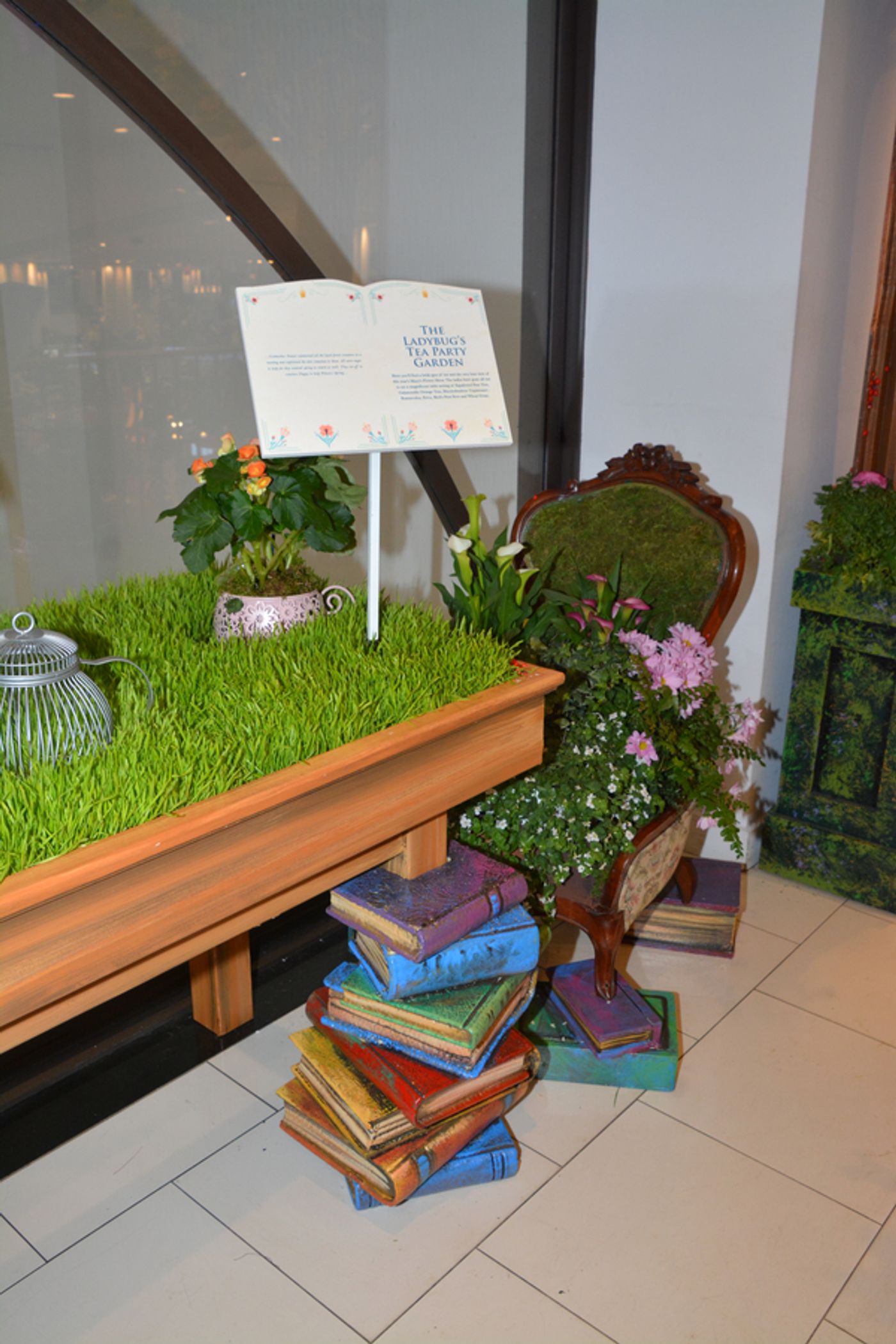 Photo Coverage: Macy's Herald Square Flower Show Presents: ONCE UPON A SPRINGTIME Photo Coverage: Macy's Herald Square Flower Show Presents: ONCE UPON A SPRINGTIME Image