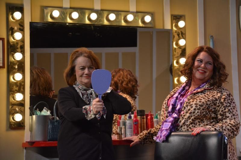 Review: Circle Players' 2017-18 Season Continues With STEEL MAGNOLIAS  Image