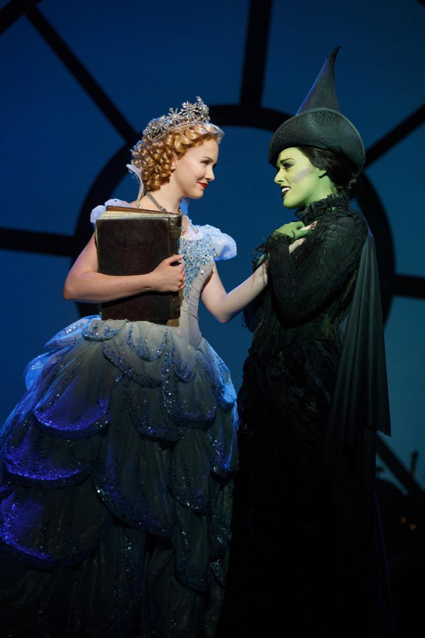 Review: Magical, Memorable WICKED Flies Into TPAC's Jackson Hall for 4-Week Nashville Run Review: Magical, Memorable WICKED Flies Into TPAC's Jackson Hall for 4-Week Nashville Run Image