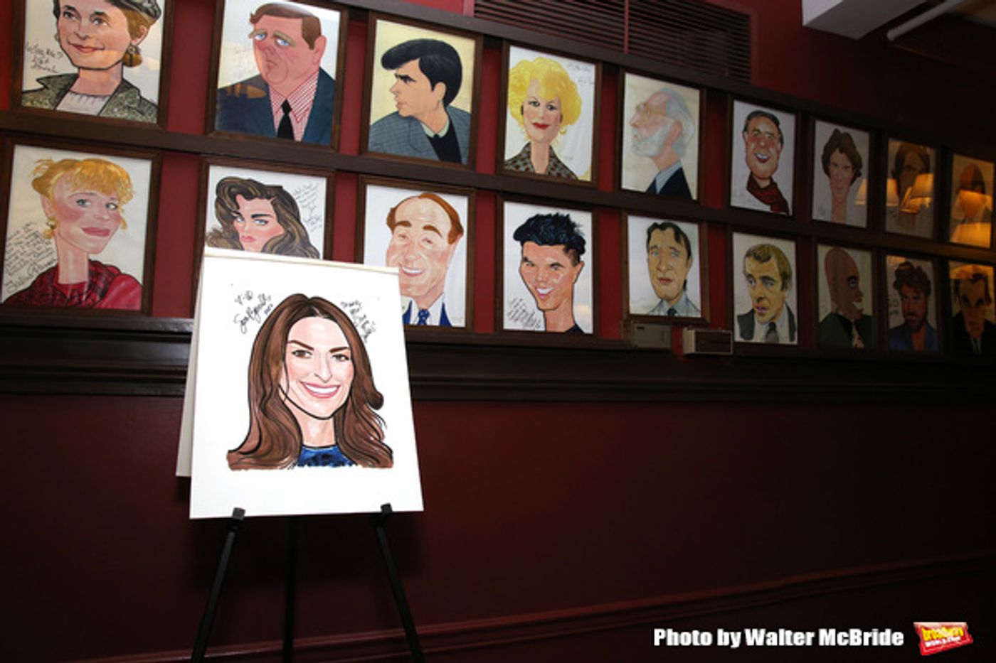 Photo Coverage: Sara Bareilles Celebrates Her Sardi's Portrait!  Image
