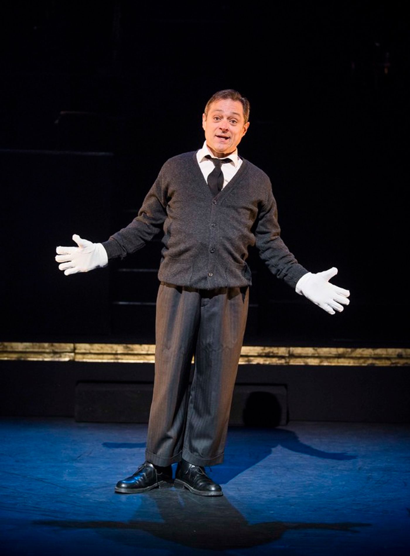 Photo Flash: First Look at Cuba Gooding, Jr. and the Cast of CHICAGO  Image