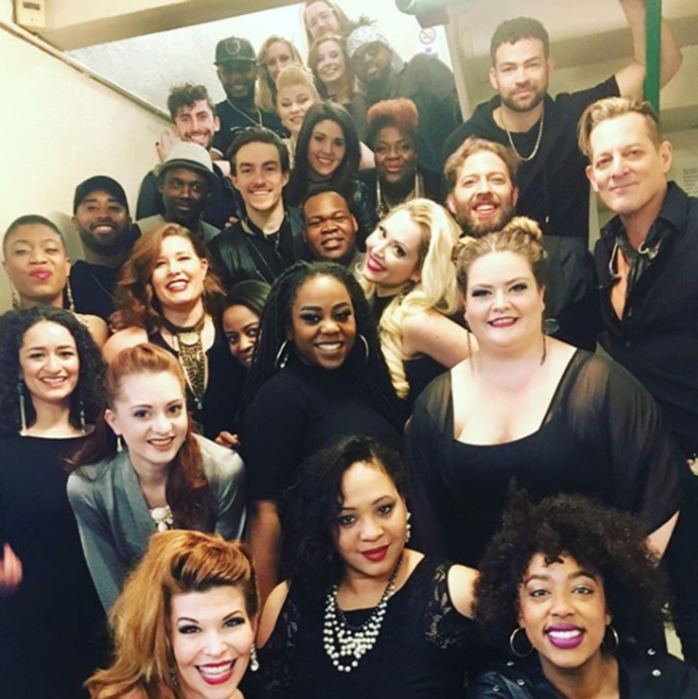 Photo Flash: HAMILTON Chicago Cast Members Enjoy Their Apple Products, and More Saturday Intermission Pics!  Image