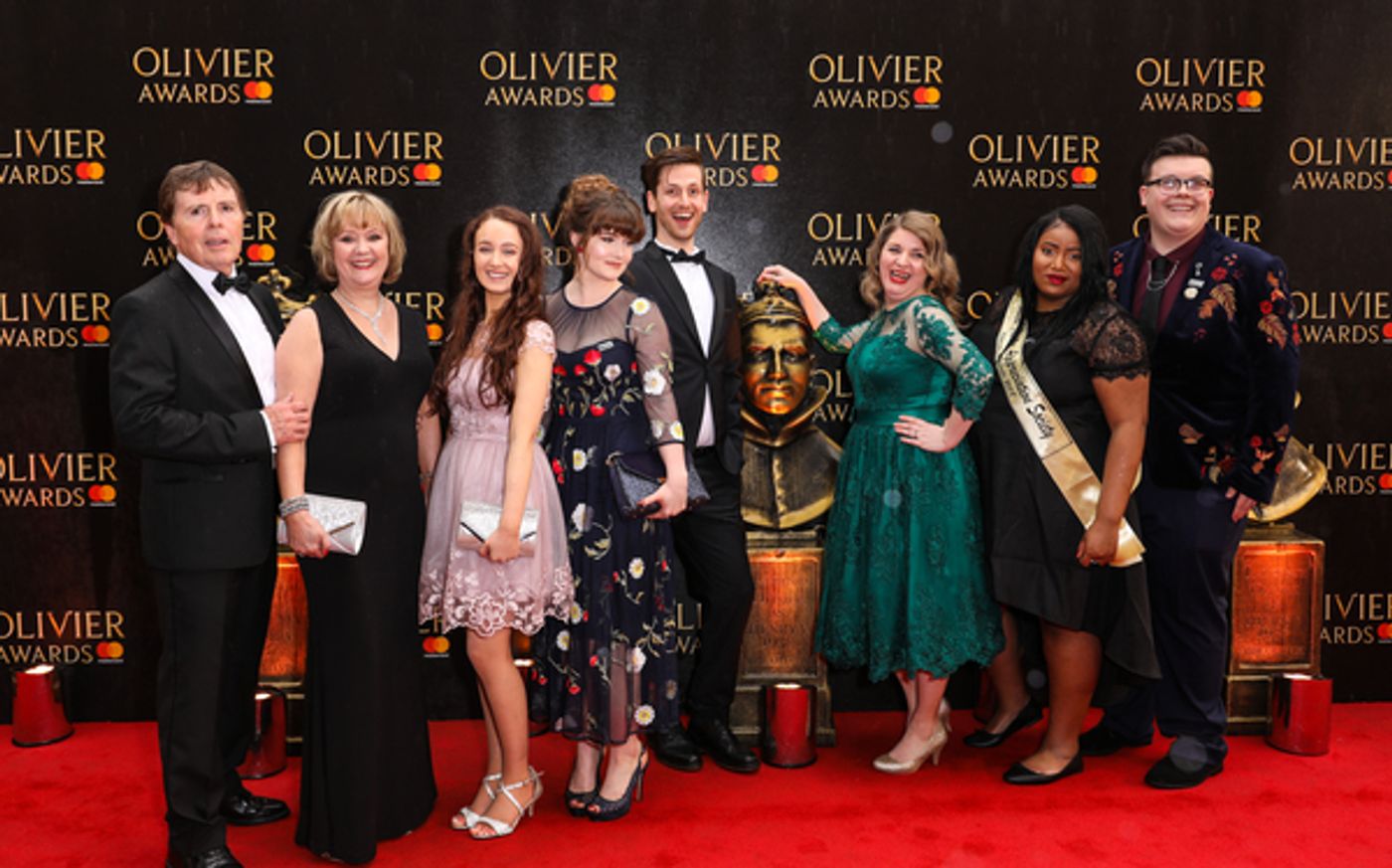 Photo Flash: On the Red Carpet at the Olivier Awards  Image