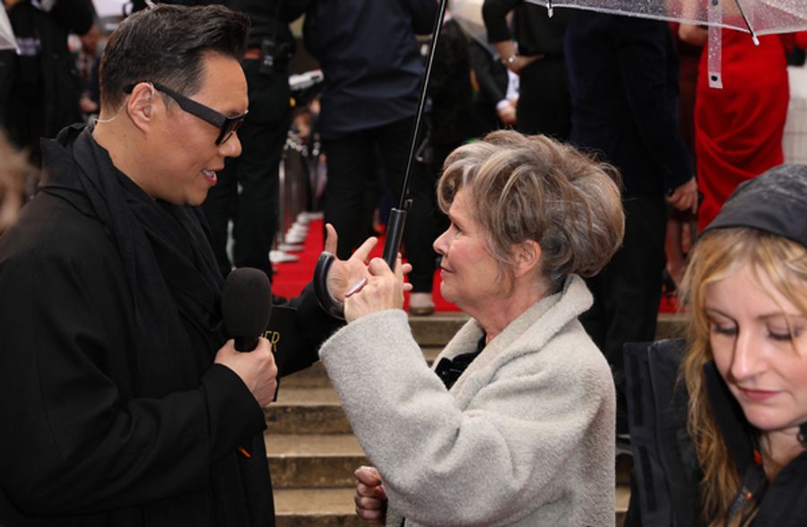 Photo Flash: On the Red Carpet at the Olivier Awards Image