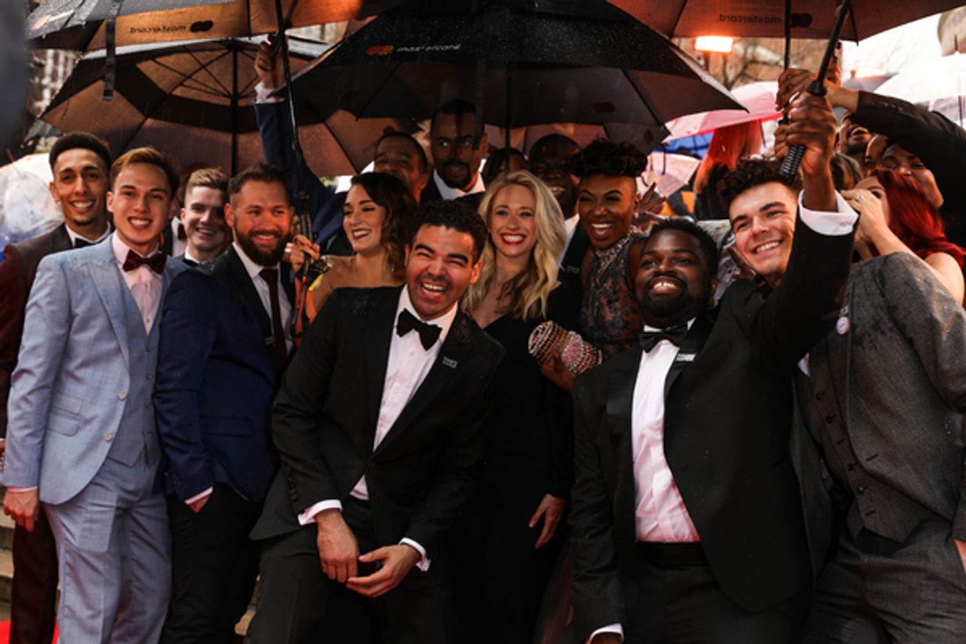 Photo Flash: On the Red Carpet at the Olivier Awards  Image