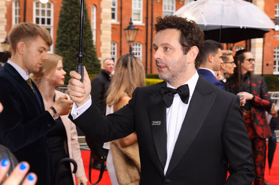 Photo Flash: On the Red Carpet at the Olivier Awards Image