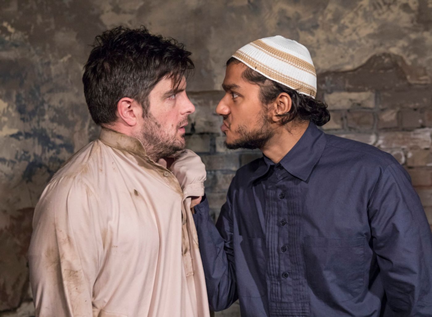 Photo Flash: First Look at Ensemble Theatre Company's THE INVISIBLE HAND  Image