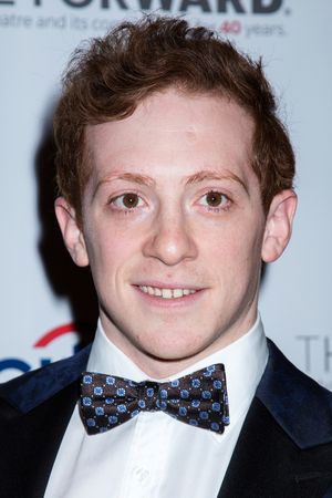 Ethan Slater Photo