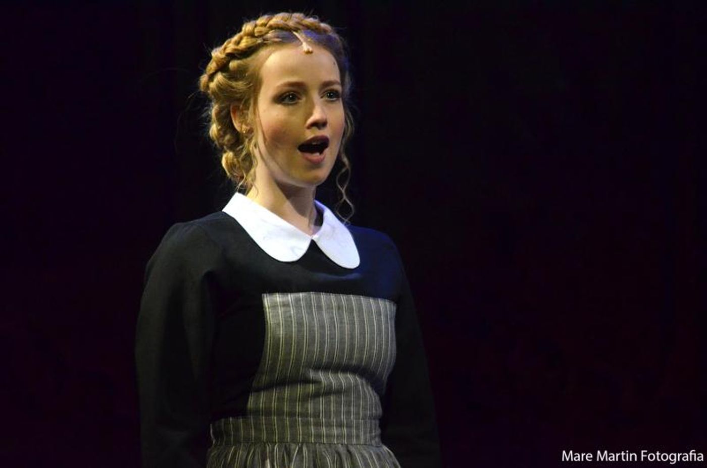 Review: A NOVICA REBELDE (The Sound of Music) Still Strikes The Right Note and Fascinates After All These Years  Image