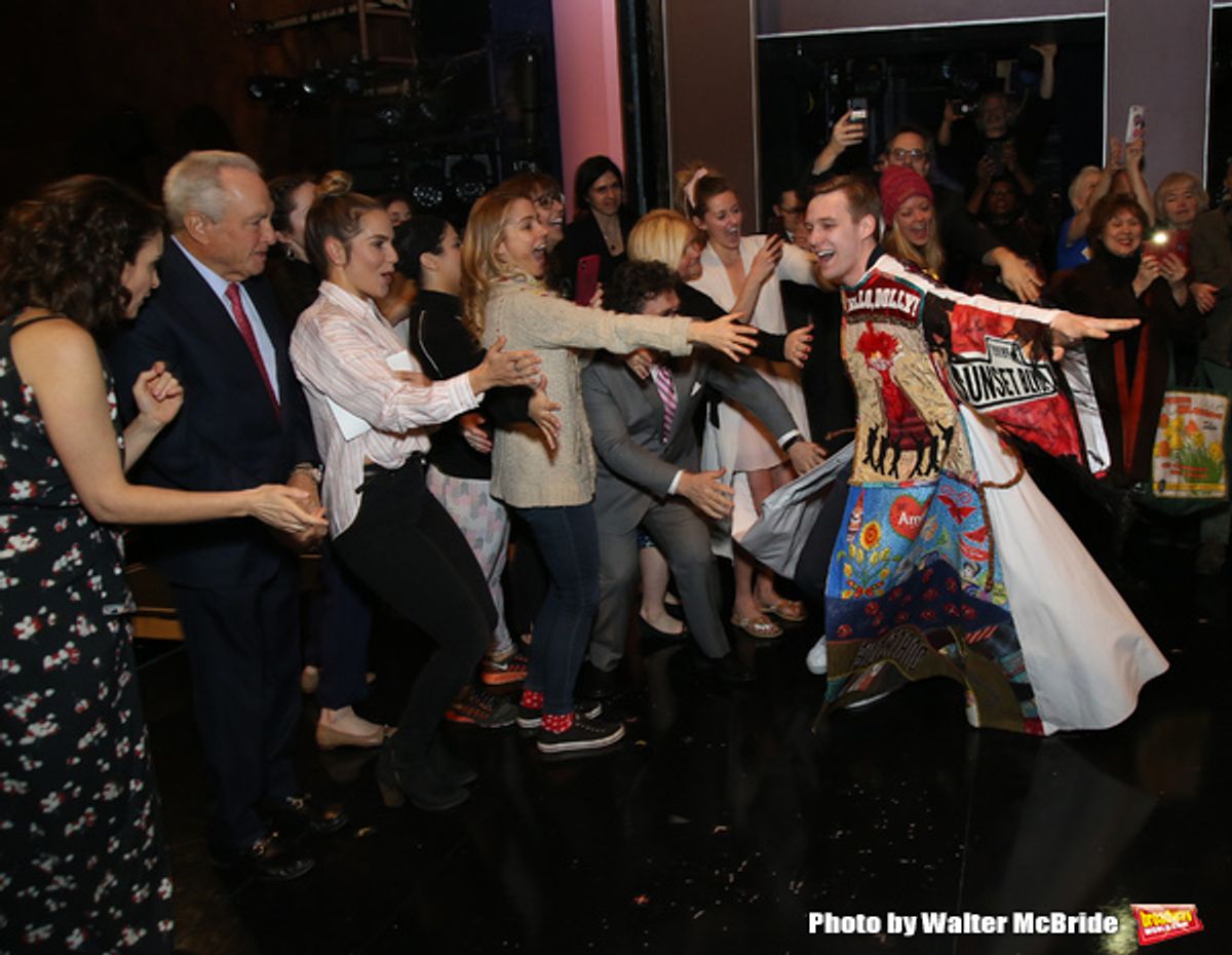 Brendon Stimson, Tina Fey, Lorne Michaels and Katie Webber with cast at 