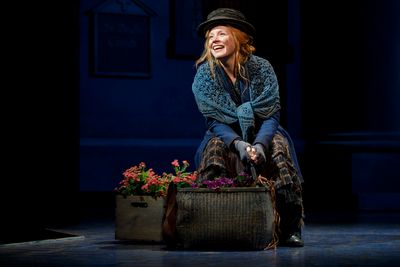 Lauren Ambrose Photo