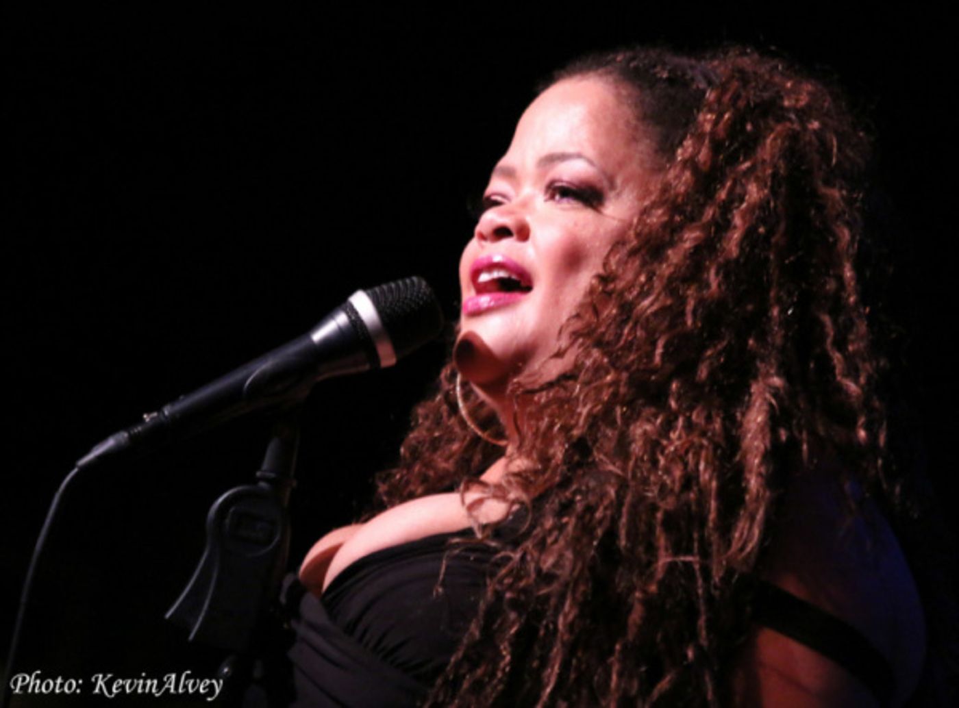 Photo Flash: Broadway at Birdland Presents Natalie Douglas' Tribute to Elvis Presley  Image