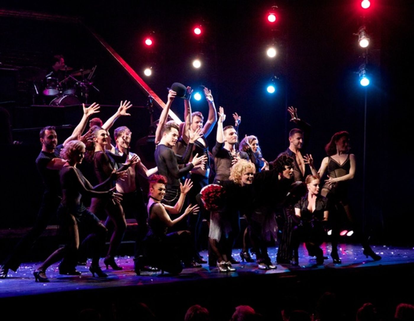 Photo Flash: Cuba Gooding Jr., Ruthie Henshall, and the Cast of CHICAGO Celebrate Opening Night  Image