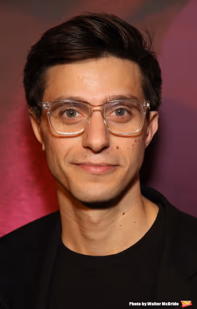 Gideon Glick  Photo